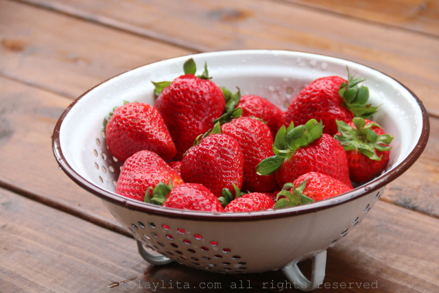 冰棒的新鲜草莓