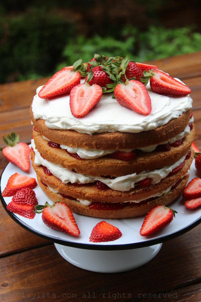 高高的草莓蛋糕