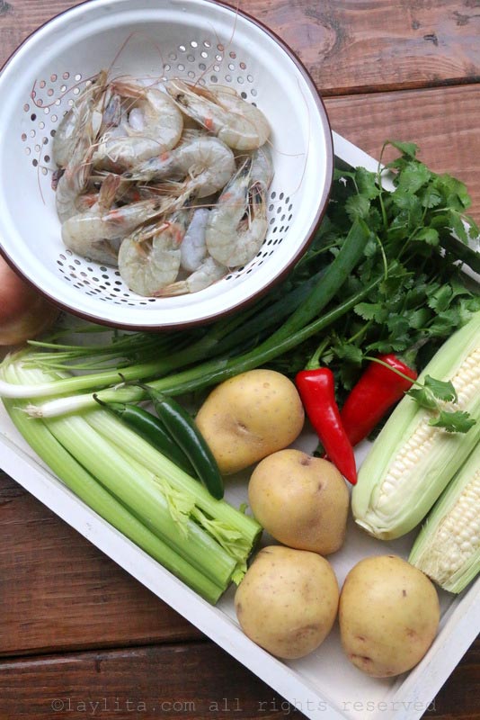 玉米虾杂烩汤的食材